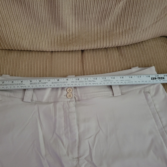 MAGGIE LANE Golf Skirt, Size 16, Light Khaki Color - Picture 5 of 6